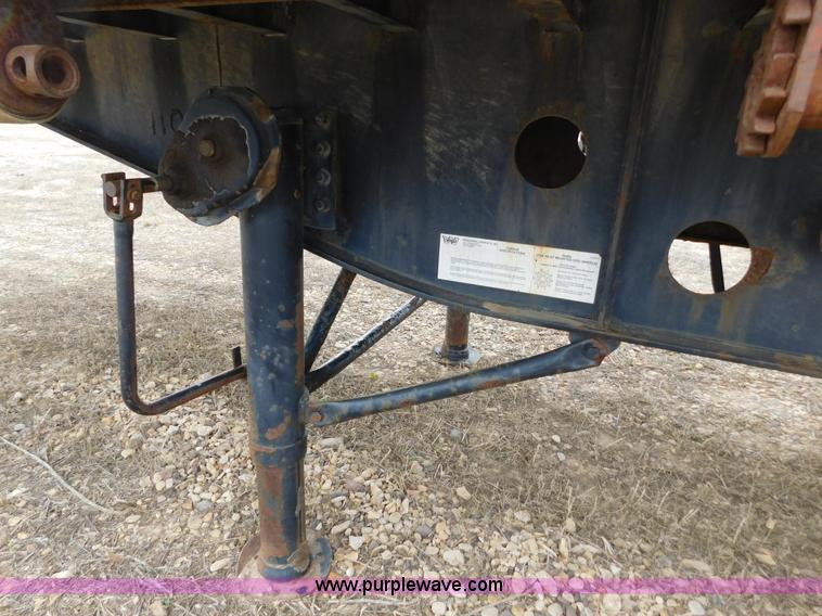 image for item AW9416 1992 Transcraft TL-110 flatbed trailer