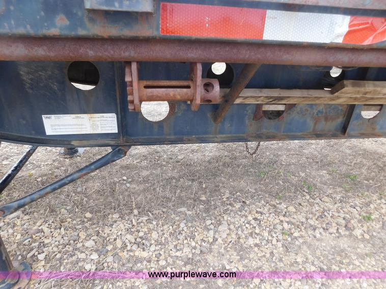 image for item AW9416 1992 Transcraft TL-110 flatbed trailer
