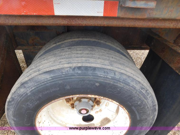 image for item AW9416 1992 Transcraft TL-110 flatbed trailer