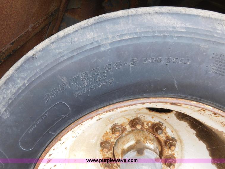 image for item AW9416 1992 Transcraft TL-110 flatbed trailer