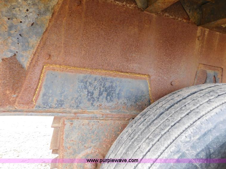 image for item AW9416 1992 Transcraft TL-110 flatbed trailer