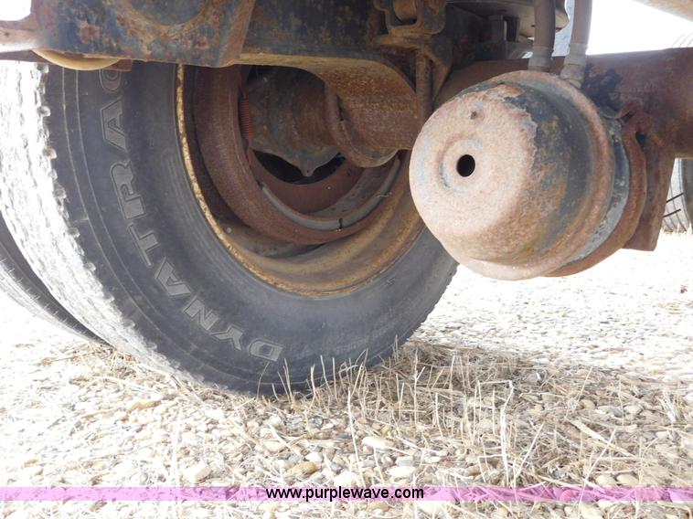 image for item AW9416 1992 Transcraft TL-110 flatbed trailer