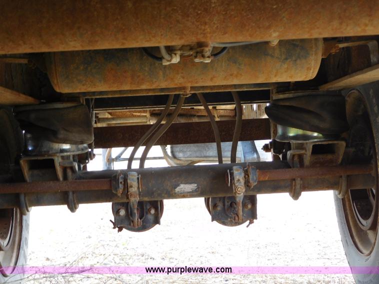 image for item AW9416 1992 Transcraft TL-110 flatbed trailer