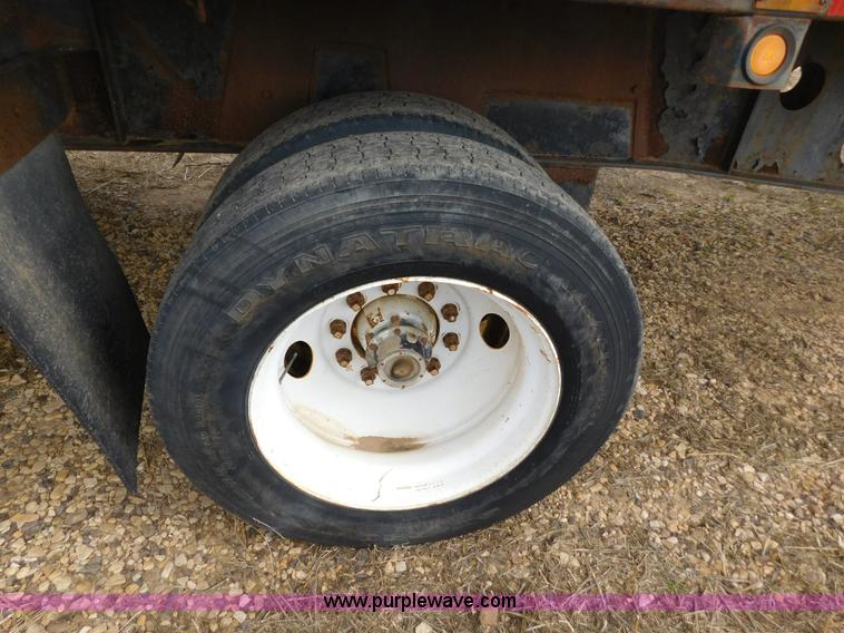 image for item AW9416 1992 Transcraft TL-110 flatbed trailer