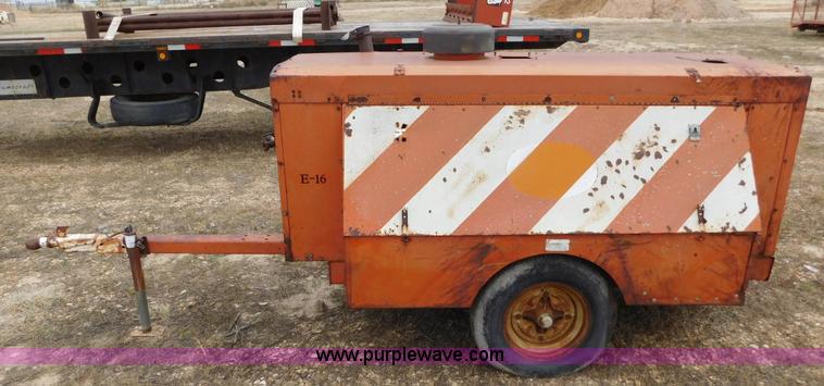 image for item AW9417 1981 Quite Fire G100QP air compressor