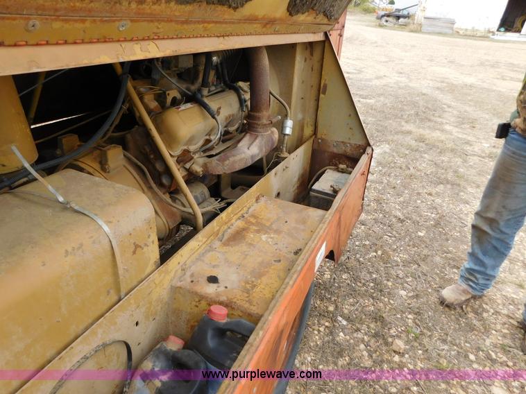 image for item AW9417 1981 Quite Fire G100QP air compressor