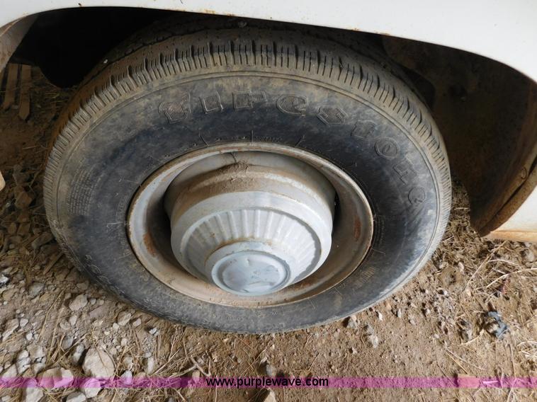 image for item AW9422 1977 Dodge D200 pickup truck