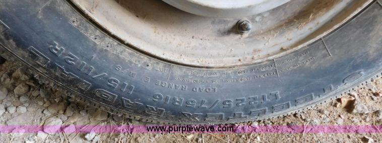 image for item AW9422 1977 Dodge D200 pickup truck