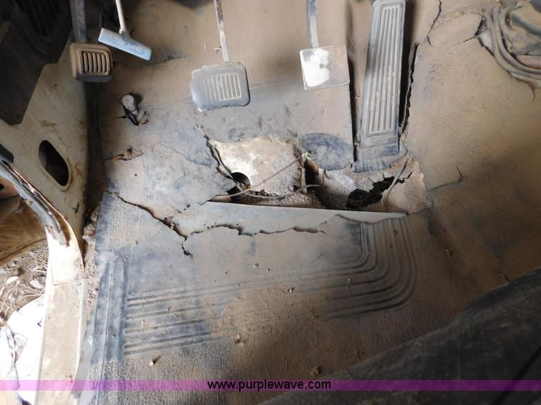 image for item AW9422 1977 Dodge D200 pickup truck