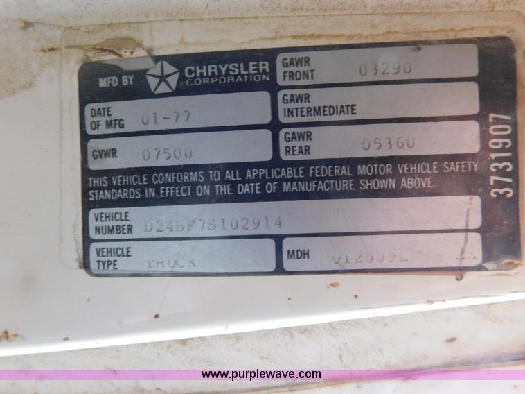 image for item AW9422 1977 Dodge D200 pickup truck