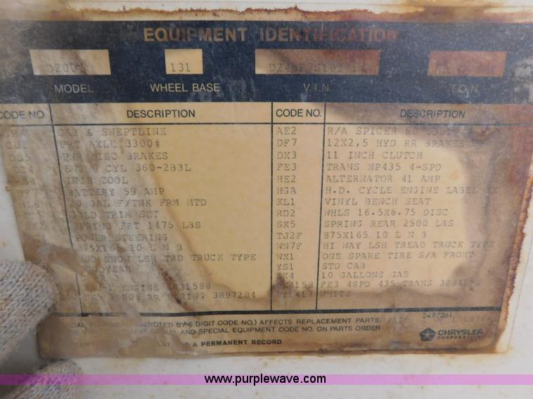 image for item AW9422 1977 Dodge D200 pickup truck