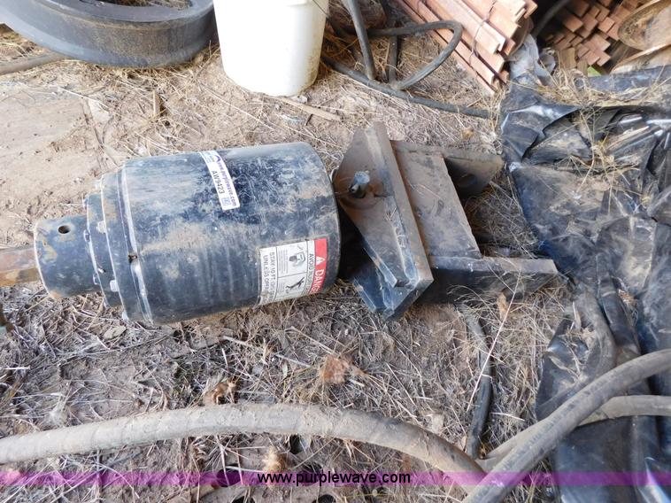 image for item AW9423 Mcmillen X1975HZ backhoe auger