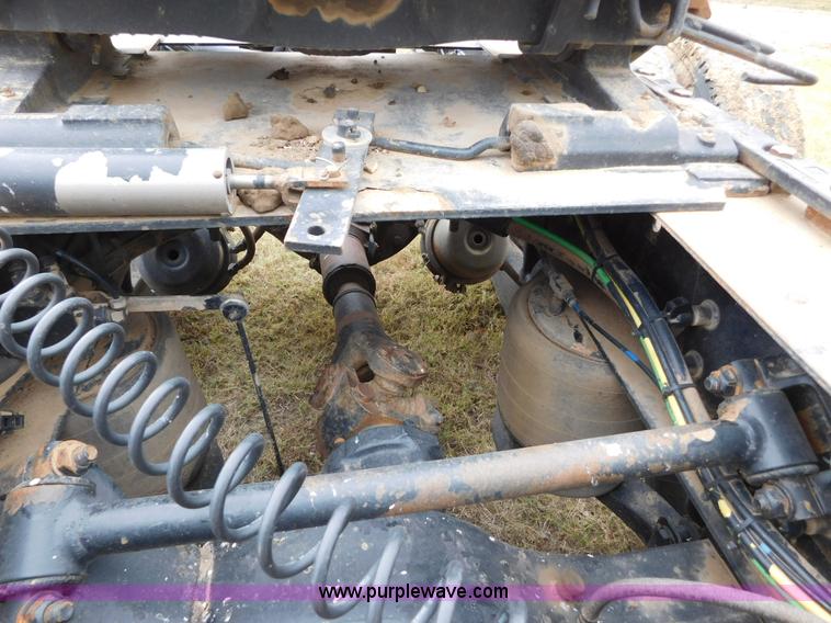 image for item AW9425 2000 Freightliner FC2 Century Class semi truck