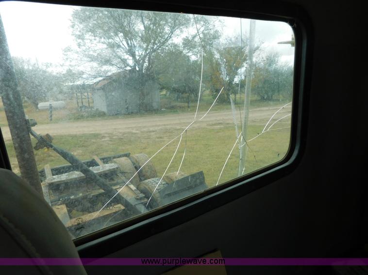 image for item AW9425 2000 Freightliner FC2 Century Class semi truck