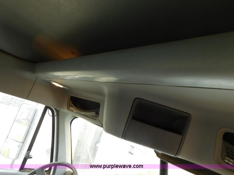 image for item AW9425 2000 Freightliner FC2 Century Class semi truck