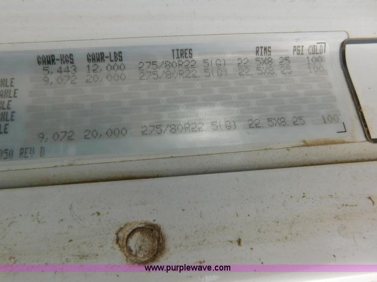 image for item AW9425 2000 Freightliner FC2 Century Class semi truck