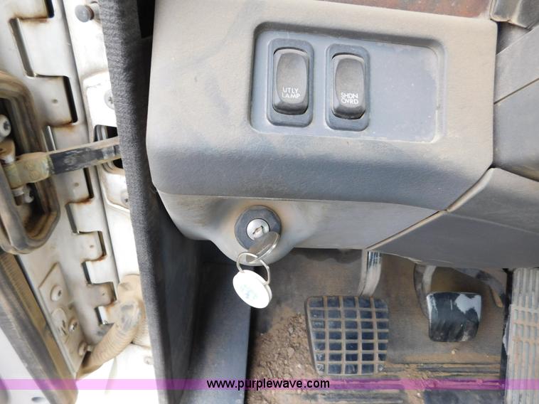 image for item AW9425 2000 Freightliner FC2 Century Class semi truck