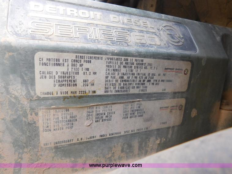 image for item AW9425 2000 Freightliner FC2 Century Class semi truck