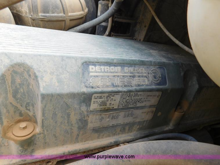 image for item AW9425 2000 Freightliner FC2 Century Class semi truck