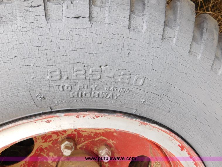 image for item AW9426 1953 Ford F600 fire truck