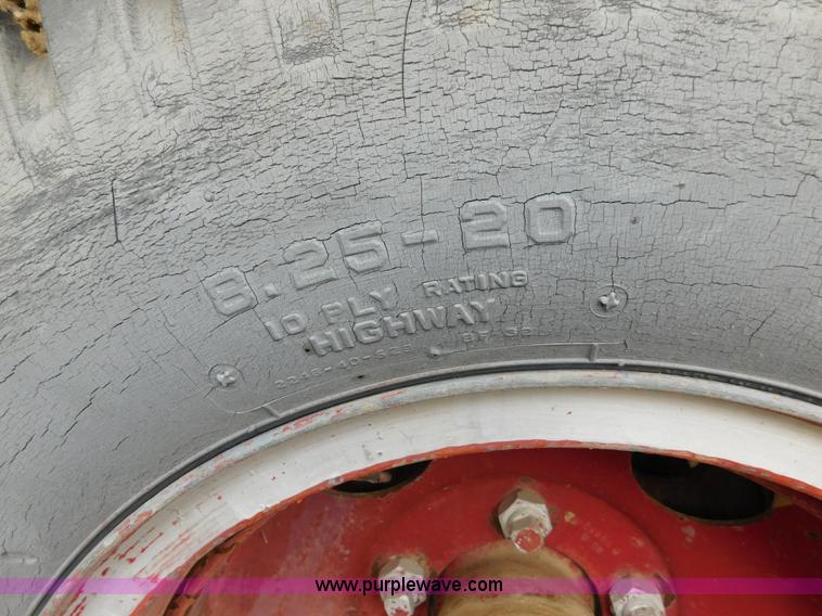 image for item AW9426 1953 Ford F600 fire truck