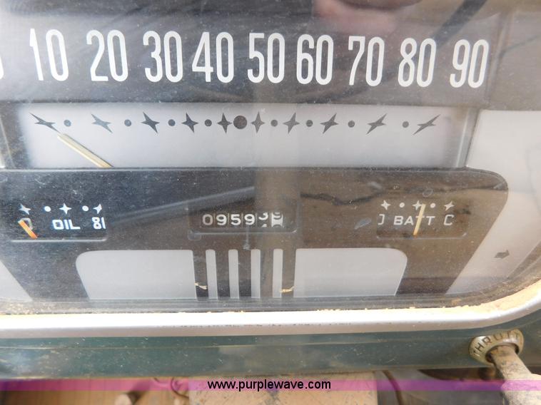 image for item AW9426 1953 Ford F600 fire truck