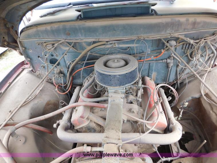 image for item AW9426 1953 Ford F600 fire truck