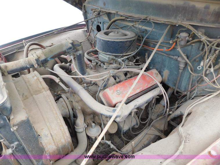 image for item AW9426 1953 Ford F600 fire truck