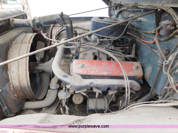 image for item AW9426 1953 Ford F600 fire truck