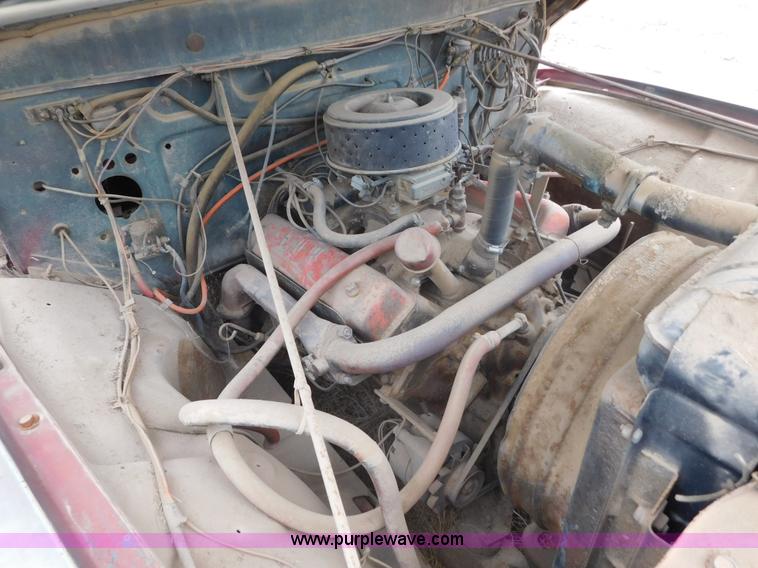 image for item AW9426 1953 Ford F600 fire truck