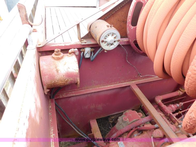 image for item AW9426 1953 Ford F600 fire truck