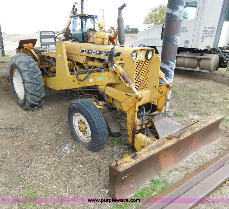 image for item AW9427 Davis Road Runner N623001 trencher