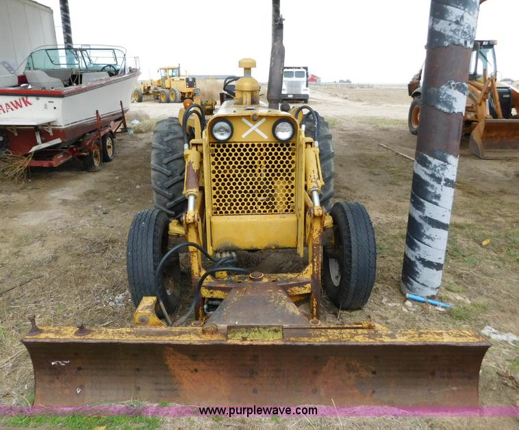 image for item AW9427 Davis Road Runner N623001 trencher