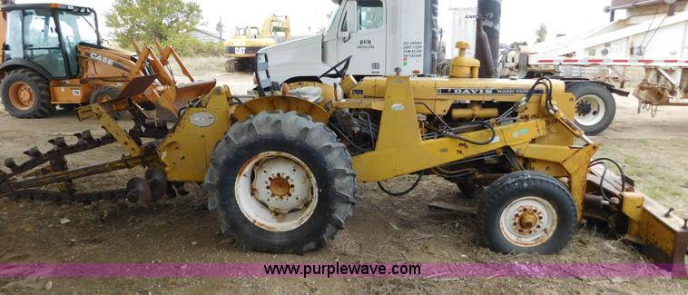 image for item AW9427 Davis Road Runner N623001 trencher