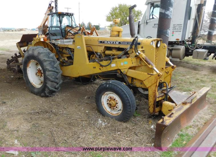 image for item AW9427 Davis Road Runner N623001 trencher