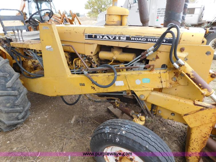 image for item AW9427 Davis Road Runner N623001 trencher