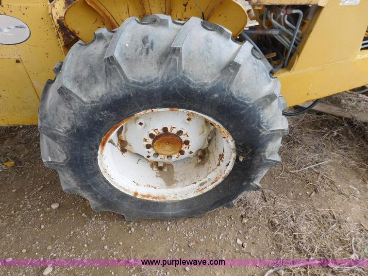 image for item AW9427 Davis Road Runner N623001 trencher