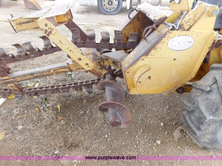 image for item AW9427 Davis Road Runner N623001 trencher