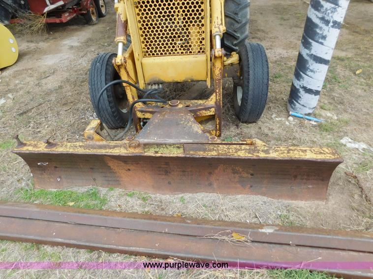 image for item AW9427 Davis Road Runner N623001 trencher