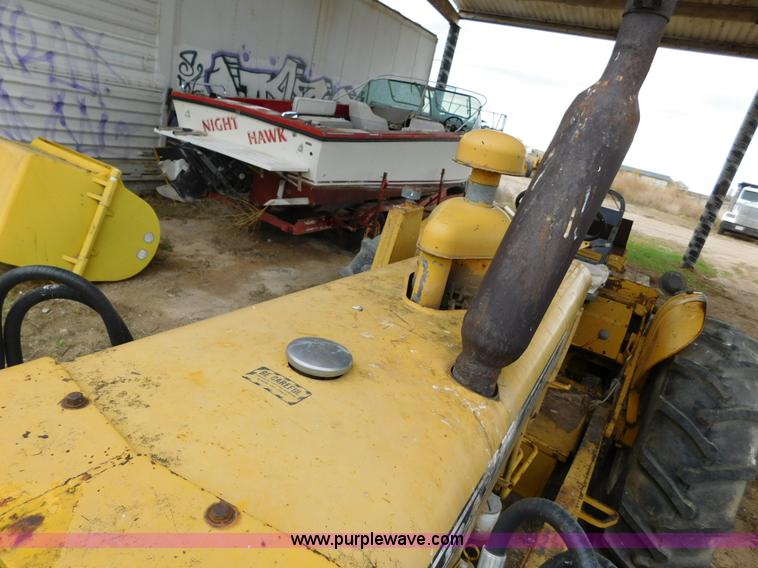 image for item AW9427 Davis Road Runner N623001 trencher