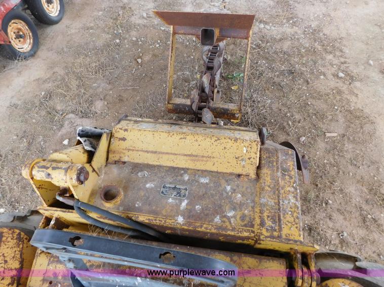 image for item AW9427 Davis Road Runner N623001 trencher