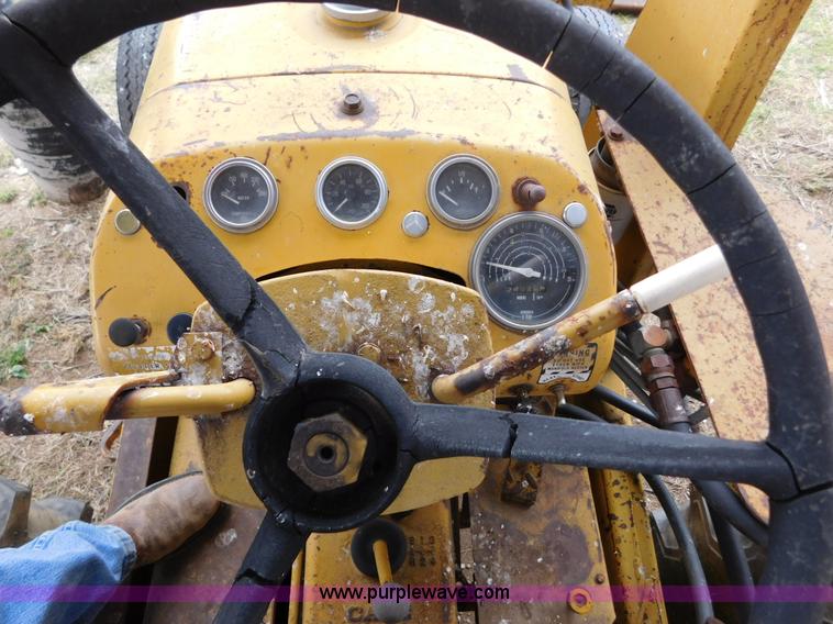 image for item AW9427 Davis Road Runner N623001 trencher