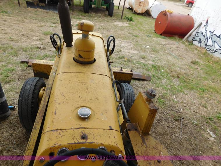 image for item AW9427 Davis Road Runner N623001 trencher