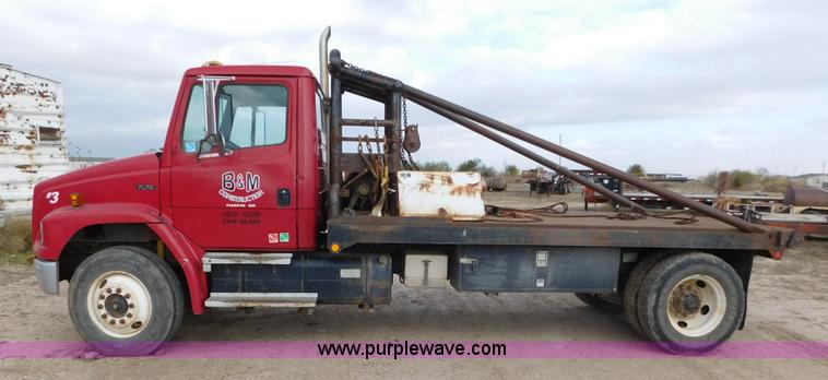 image for item AW9430 1996 Freightliner FL70 flatbed truck