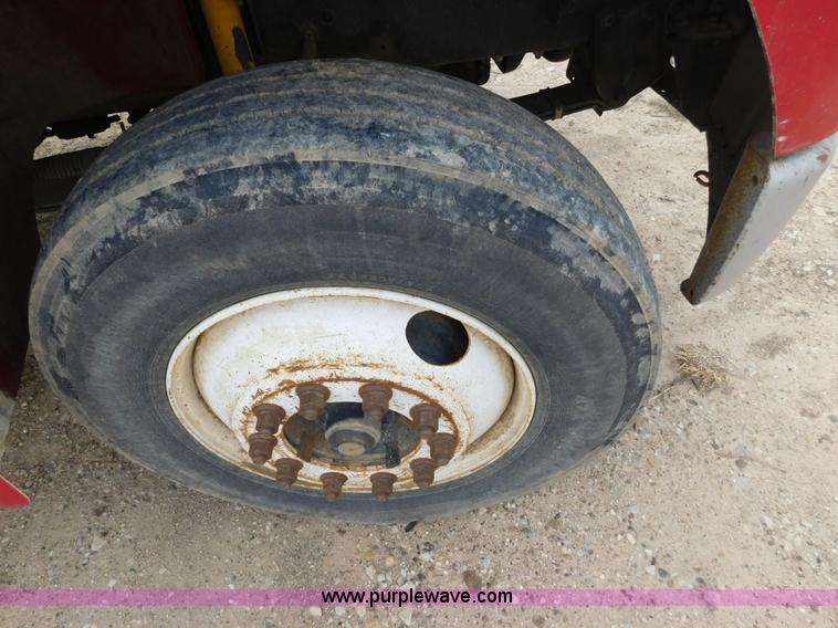 image for item AW9430 1996 Freightliner FL70 flatbed truck