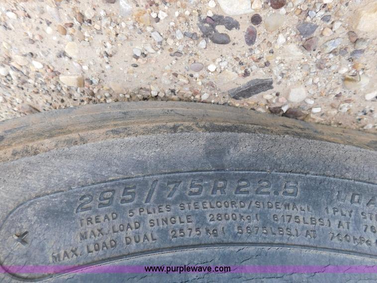 image for item AW9430 1996 Freightliner FL70 flatbed truck