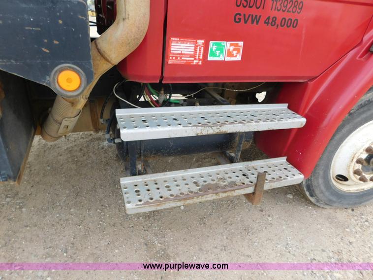 image for item AW9430 1996 Freightliner FL70 flatbed truck