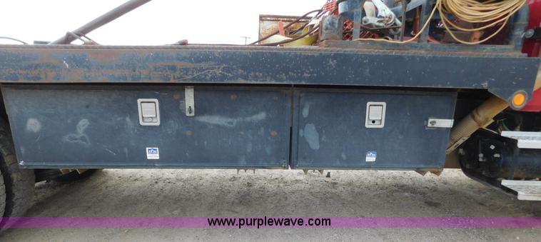 image for item AW9430 1996 Freightliner FL70 flatbed truck