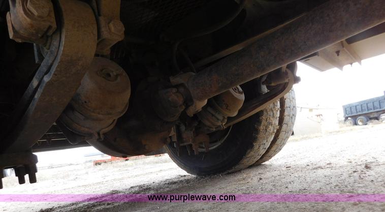 image for item AW9430 1996 Freightliner FL70 flatbed truck