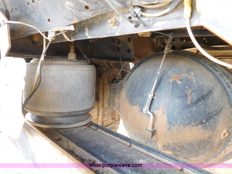 image for item AW9430 1996 Freightliner FL70 flatbed truck